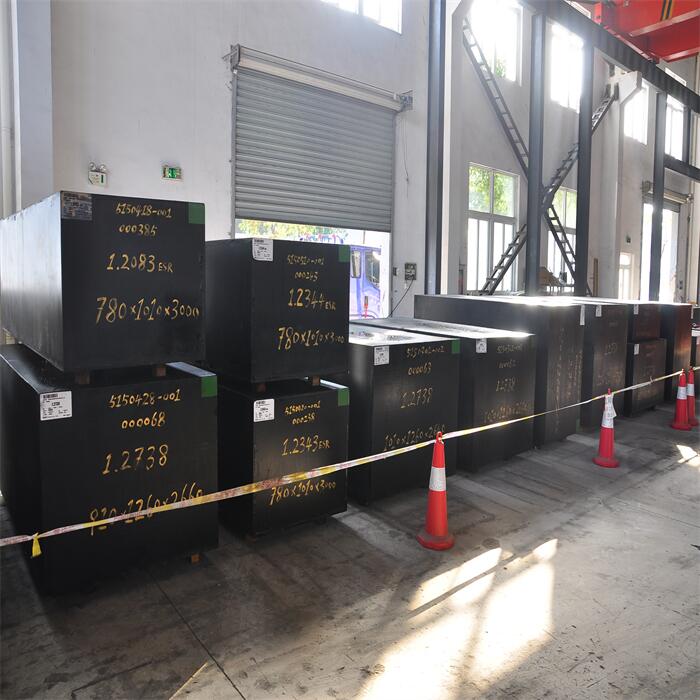 China Supplier H13 / 1.2344 Steel Round Bars suppliers